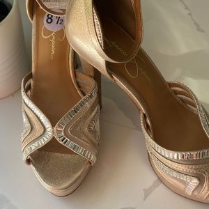 Jessica Simpson gold and crystal platform heels size 8.5